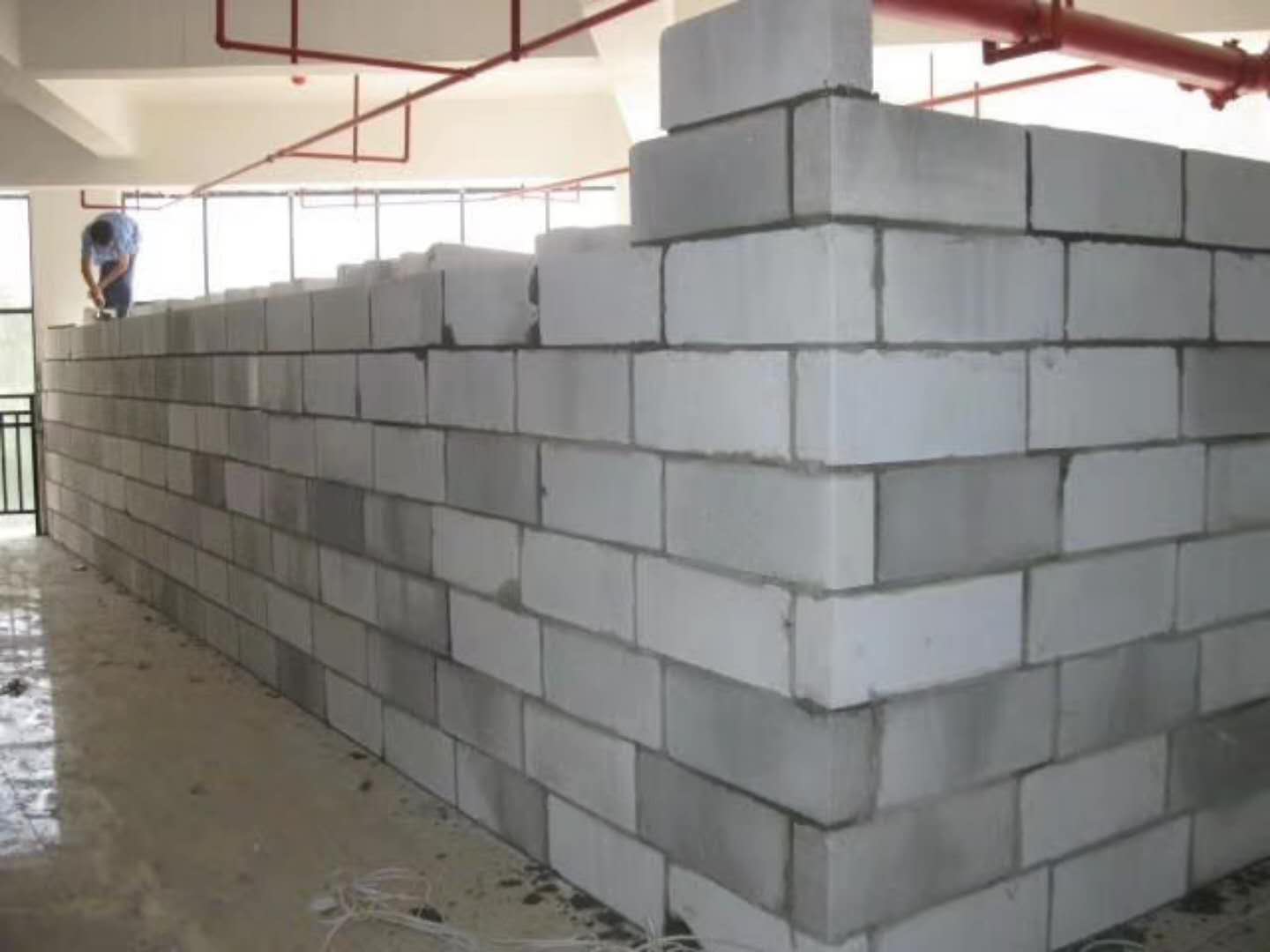 秭归蒸压加气混凝土砌块承重墙静力和抗震性能的研究